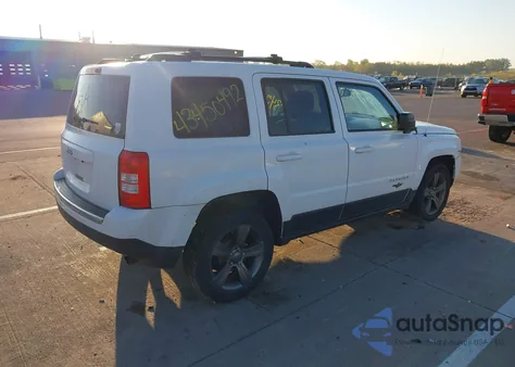 2013 Jeep Patriot Latitude z USA, uszkodzony, nr VIN 1C4NJPFB8DD251190